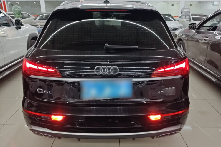 奥迪Q5L 2022款 40T 时尚动感型车身外观6004