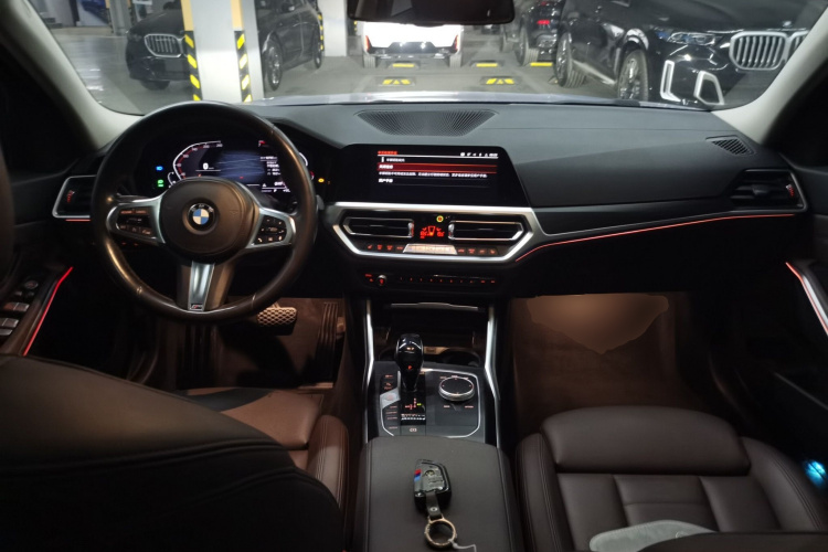 宝马3系 2020款 325i M运动套装中控内饰12