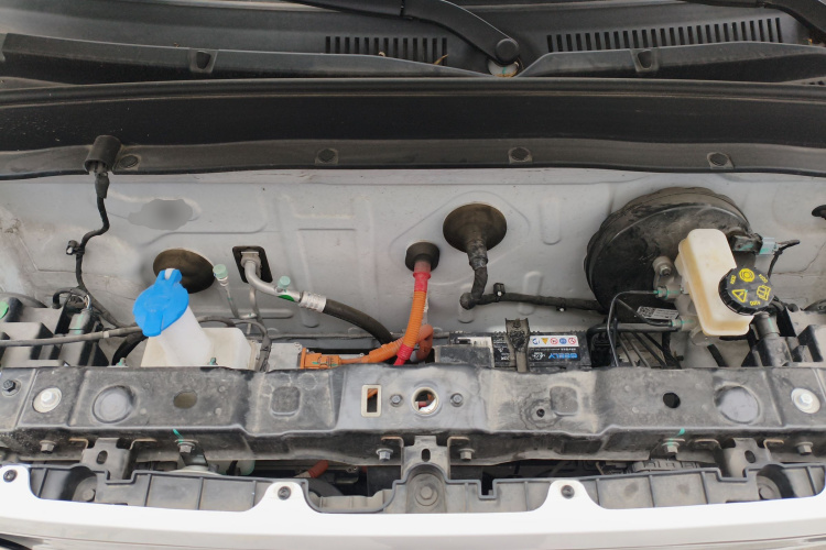 吉利银河 2023款 熊猫mini 120km 亚运熊机舱底盘24