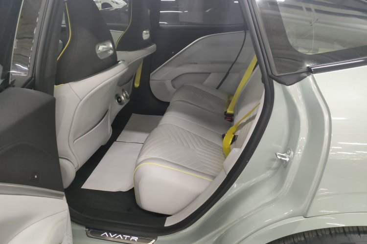 阿维塔11 2023款 鸿蒙 90度 后驱商务版中控内饰7004