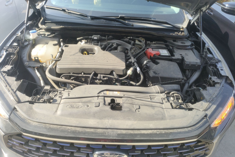 福特 蒙迪欧 2022款 改款 EcoBoost 245 豪华型机舱底盘24