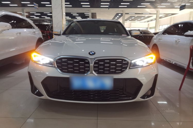 宝马3系 2024款 325Li M运动套装车身外观2