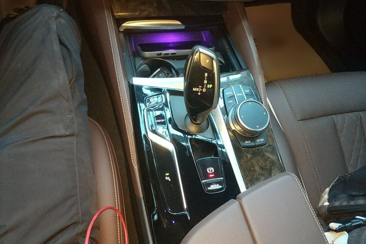 宝马5系 2021款 改款 525Li M运动套装局部细节18