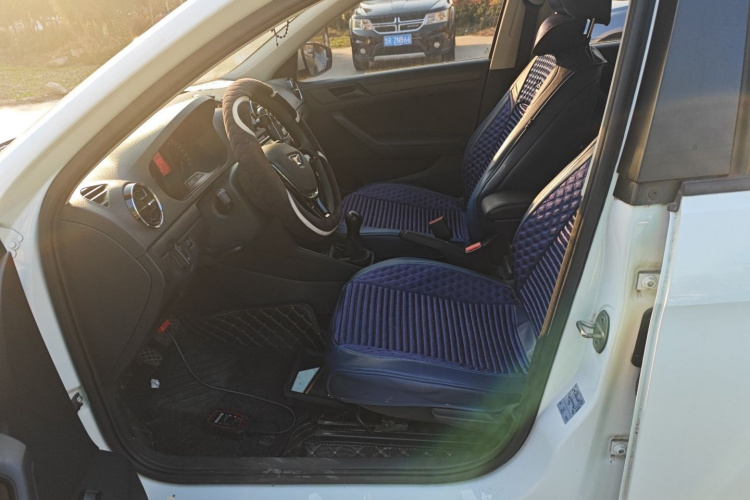 捷达VA3 2019款 1.5L 手动进取版中控内饰19