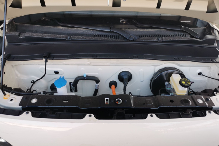 吉利银河 熊猫 2025款 210km 元气熊机舱底盘24