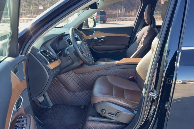 沃尔沃XC90 2020款 改款 T6 智逸豪华版 7座局部细节19