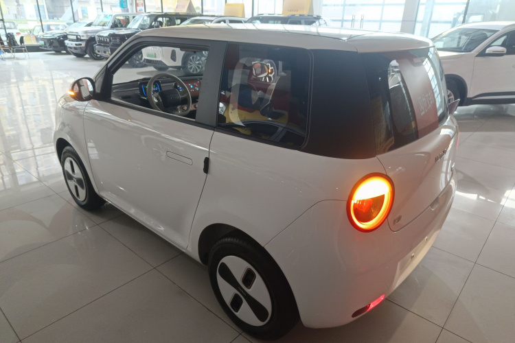 长安启源 长安Lumin 2026款 宝藏版 205km 酷爱米 宁德车身外观4