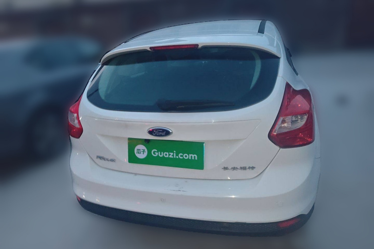 福特 福克斯 2012款 两厢 1.6L 自动风尚型车身外观6004