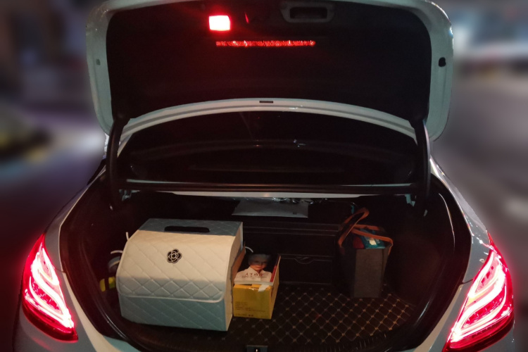 奔驰C级 2018款 C 200 L 运动版中控内饰23