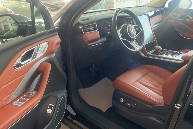 红旗HS7 PHEV 2024款 2.0T PHEV 四驱旗畅版 7座中控内饰7002