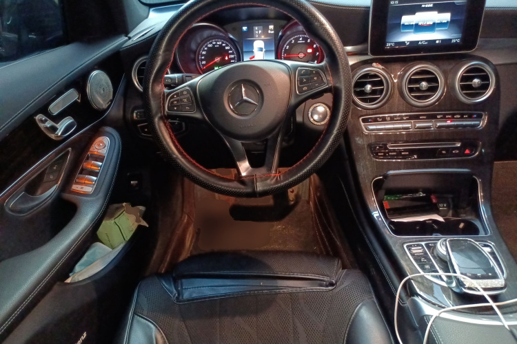 奔驰GLC 2019款 GLC 260 L 4MATIC 动感型中控内饰13