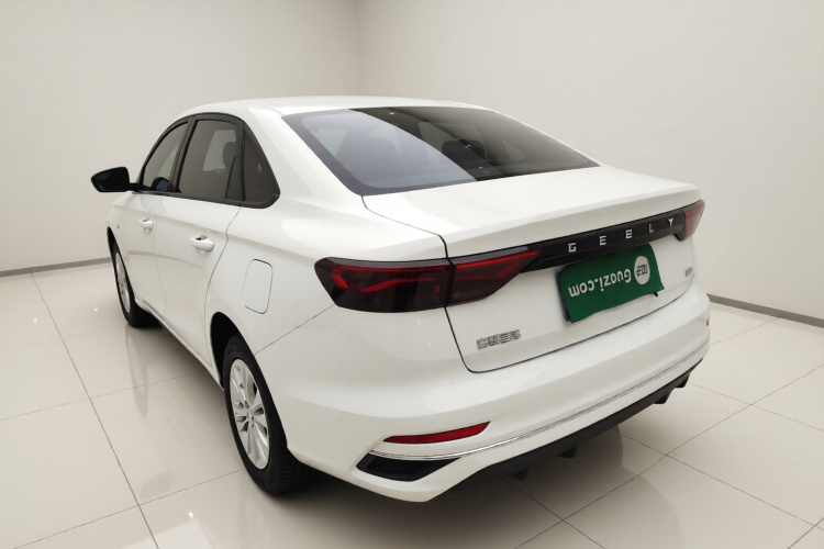 吉利汽车 帝豪 2025款 第4代 1.5L 手动星耀版车身外观5