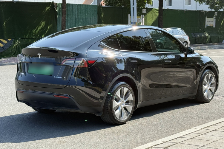 特斯拉 Model Y 2022款 改款 长续航全轮驱动版车身外观6004