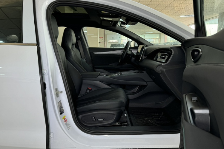 比亚迪 海豹06新能源 2024款 DM-i 120KM尊享型中控内饰7007