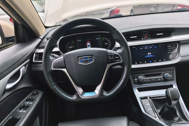 吉利汽车 帝豪 2018款 1.5L 手动向上互联版中控内饰13