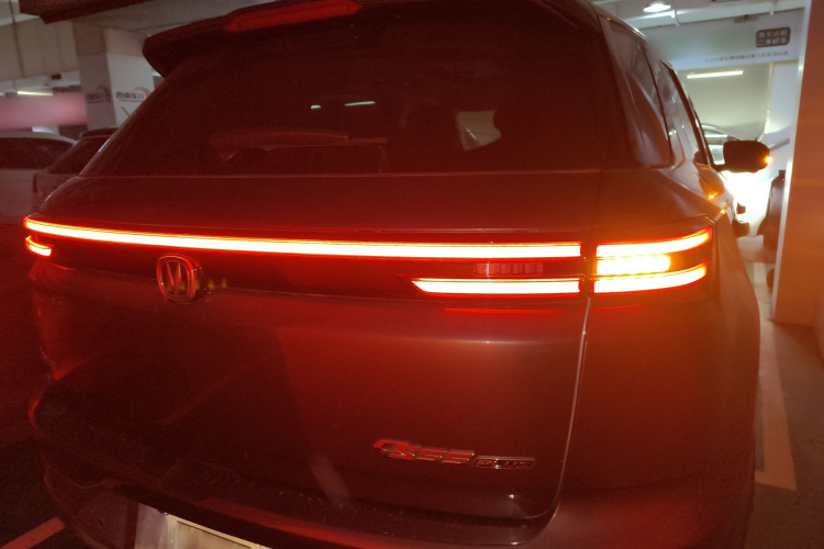 长安CS55PLUS 2022款 蓝鲸版 1.5T DCT尊贵型车身外观6004