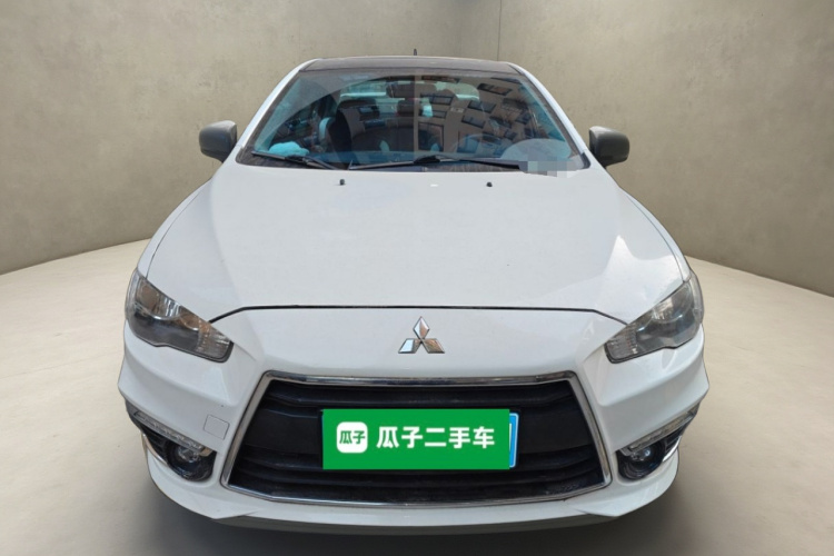 三菱 翼神 2016款 1.8L 手动黑白复刻版车身外观2