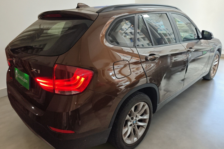 宝马X1 2014款 sDrive18i 领先型车身外观7