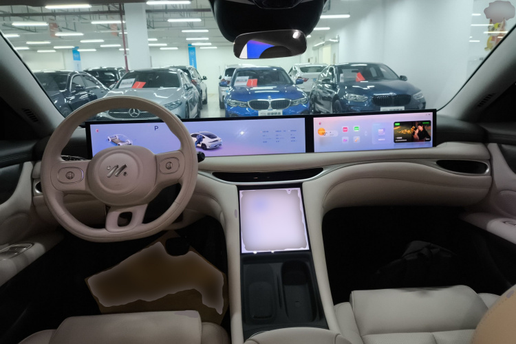 智己汽车 智己L6 2024款 Max 超强性能版中控内饰7002