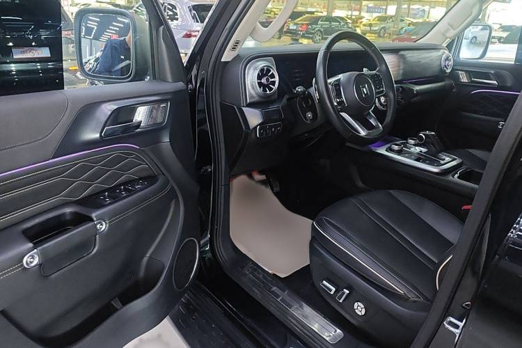 坦克300 2021款 越野版 2.0T 征服者中控内饰7003