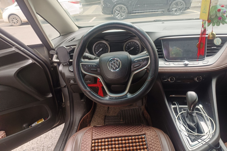 别克GL6 2018款 18T 6座豪华型中控内饰13