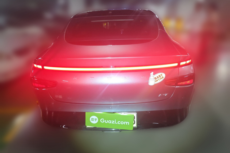 小鹏P7 2023款 P7i 702 Pro车身外观6