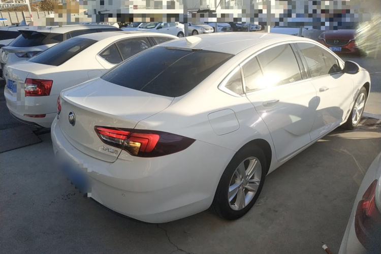 别克 君威 2019款 20T 精英型 国VI车身外观7