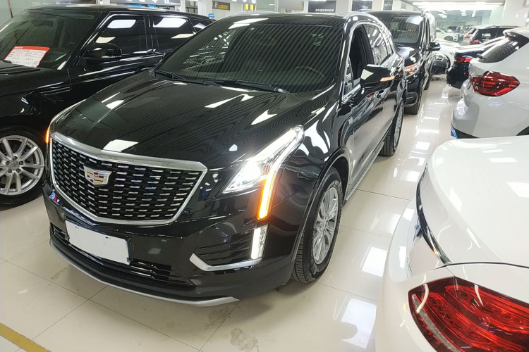 凯迪拉克XT5 2021款 28T 豪华型车身外观4