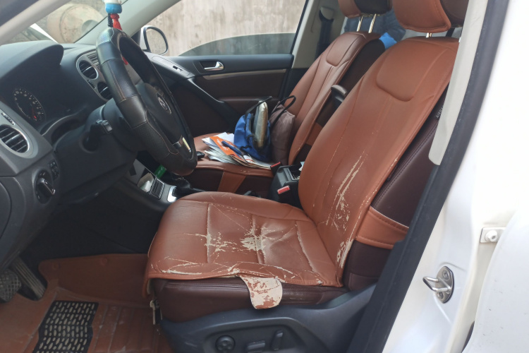 大众 途观 2013款 2.0TSI 自动四驱豪华版中控内饰19