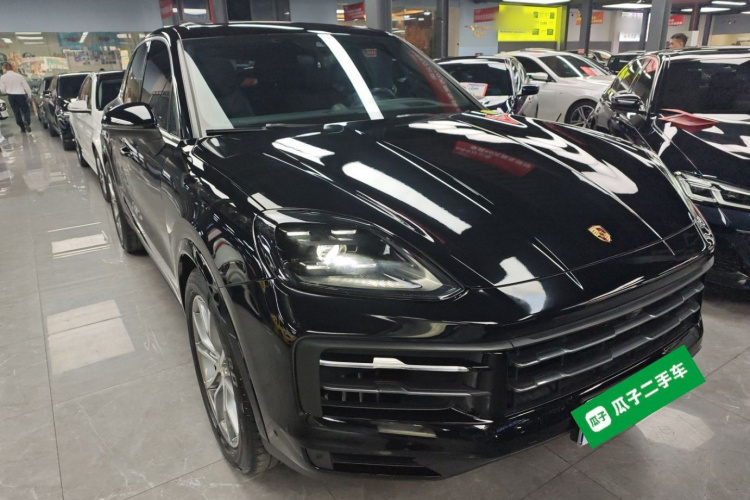 保时捷 2024款 Cayenne 3.0T车身外观3