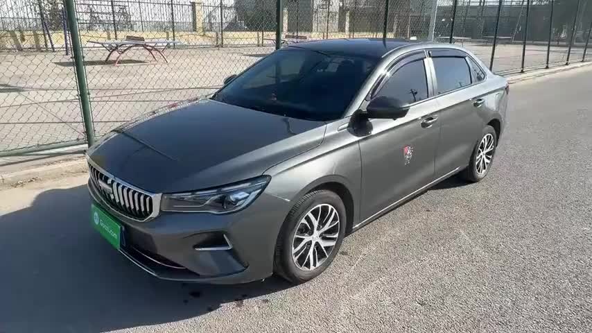 吉利汽车 帝豪 2025款 第4代 1.5L 手动龙腾版实拍1