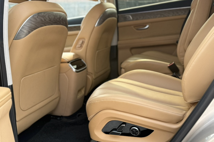 鸿蒙智行 问界M7 2022款 1.5T 后驱舒适版中控内饰7002