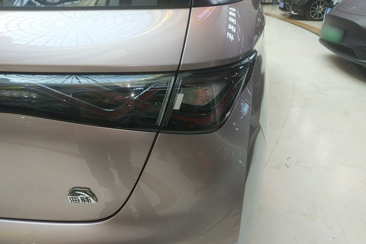 比亚迪 海豚 2021款 405km 时尚版车身外观6006