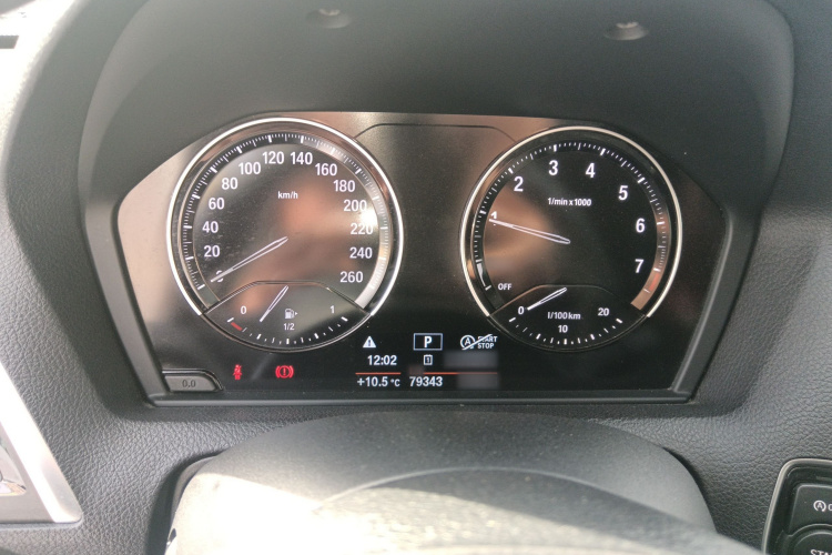 宝马1系(进口) 2016款 118i 领先型局部细节14