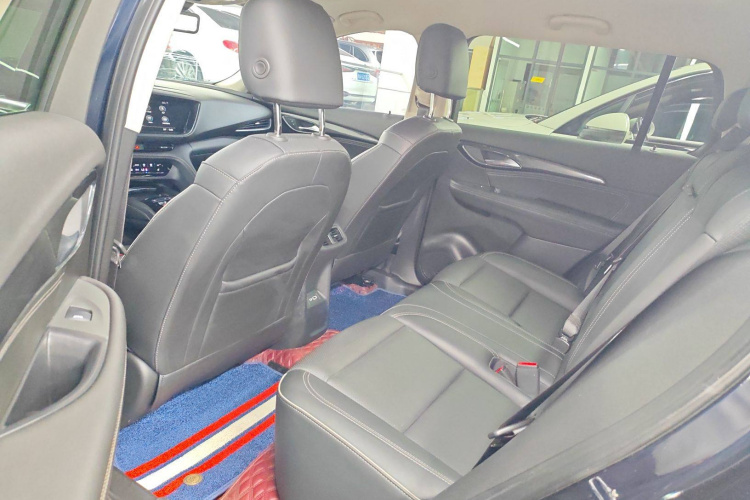 别克 2022款 昂科威Plus 552T 五座豪华型中控内饰21