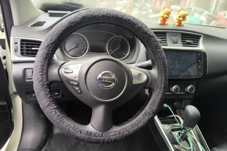 日产 轩逸 2024款 经典 1.6XL CVT豪华版中控内饰13