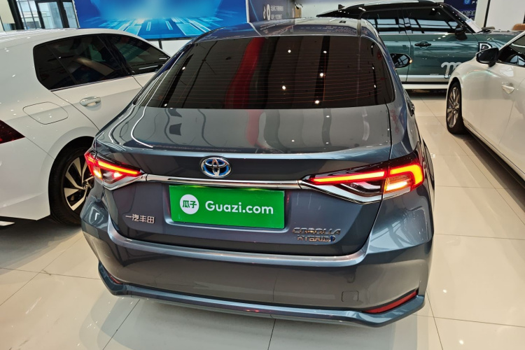 丰田 卡罗拉 2023款 1.8L 智能电混双擎 精英版车身外观6
