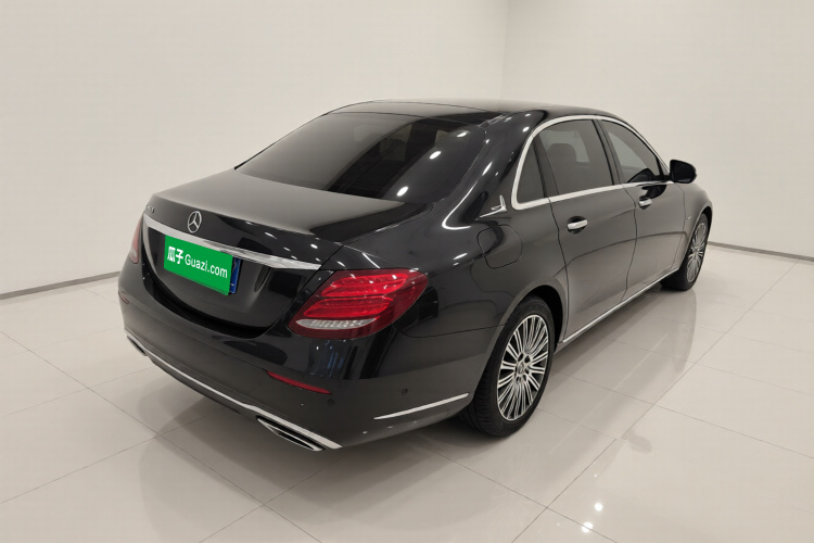 奔驰E级 2020款 改款 E 300 L 殊享版车身外观7