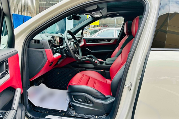 保时捷 2024款 Cayenne 3.0T中控内饰7002