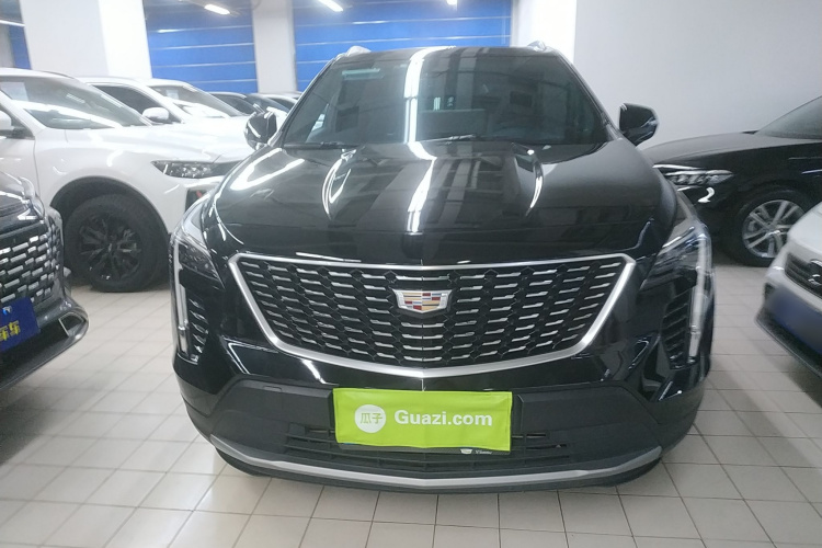 凯迪拉克XT4 2023款 28T 两驱豪华型车身外观2
