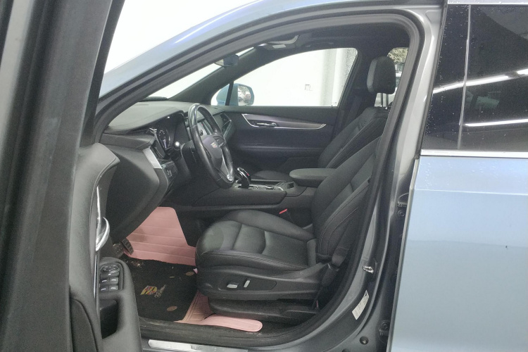 凯迪拉克XT6 2020款 28T 七座四驱风尚型中控内饰19