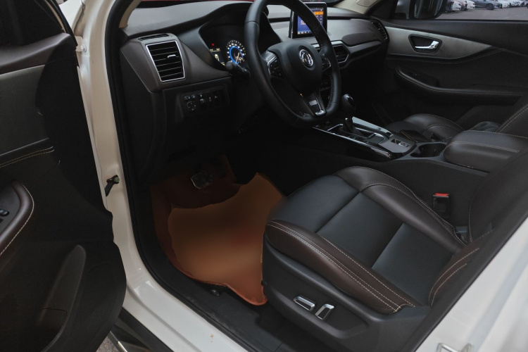 东风风光 风光S560 2018款 1.8L CVT智联型 7座中控内饰20