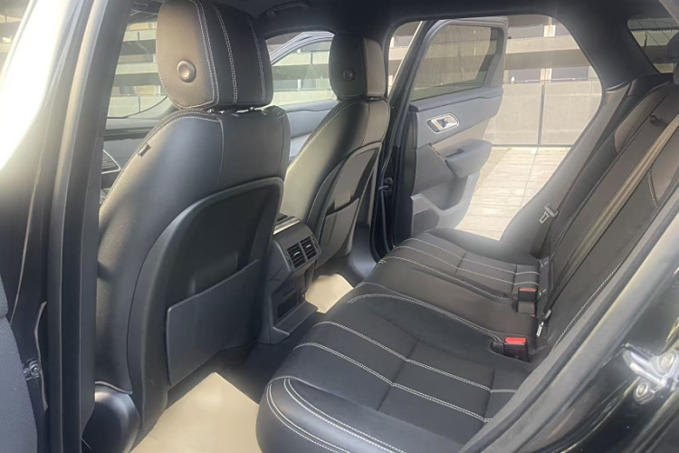 路虎 揽胜星脉 2020款 P250 R-DYNAMIC S中控内饰7003