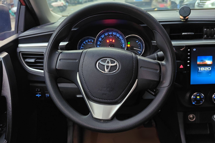 丰田 雷凌 2015款 1.6G CVT橙色限量版中控内饰13