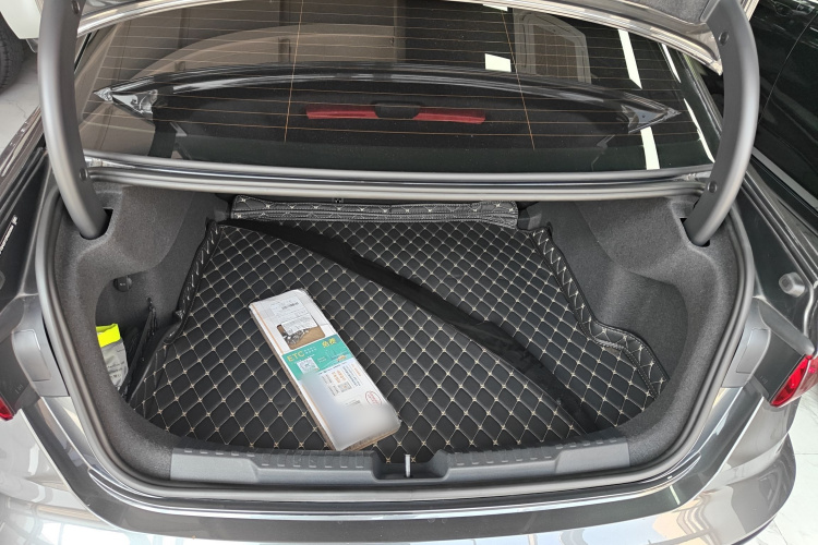 奥迪A3 2024款 A3L Limousine 35 TFSI RS套件燃速型局部细节23