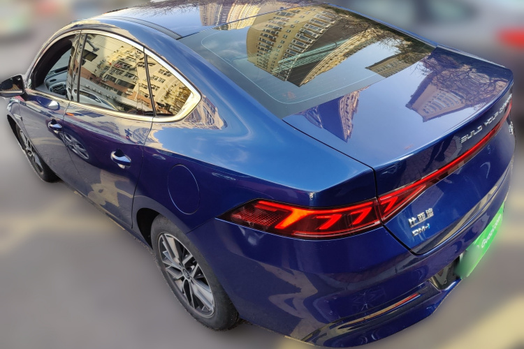 比亚迪 秦PLUS 2021款 DM-i 120KM 旗舰型车身外观5