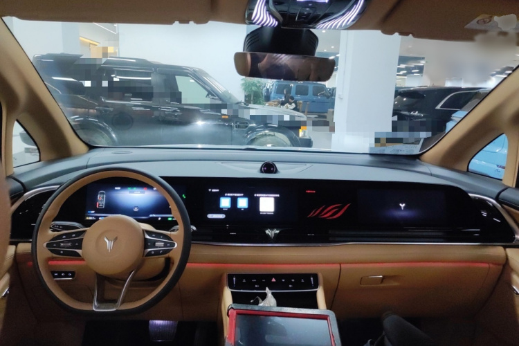 岚图汽车 岚图梦想家 2022款 低碳版 想+智驾包中控内饰7002