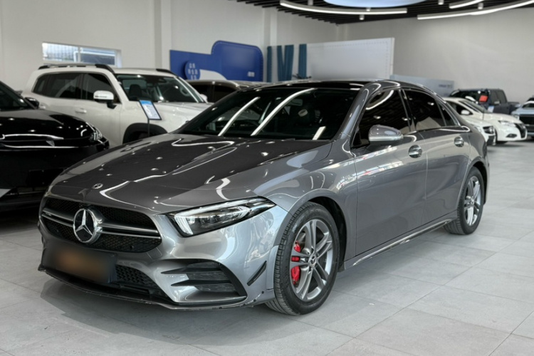 奔驰A级 2020款 改款 A 180 L 运动轿车特殊配置车身外观1