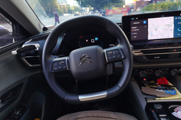 雪铁龙 凡尔赛C5 X 2022款 1.6T 享不凡 虎年开门红版中控内饰13