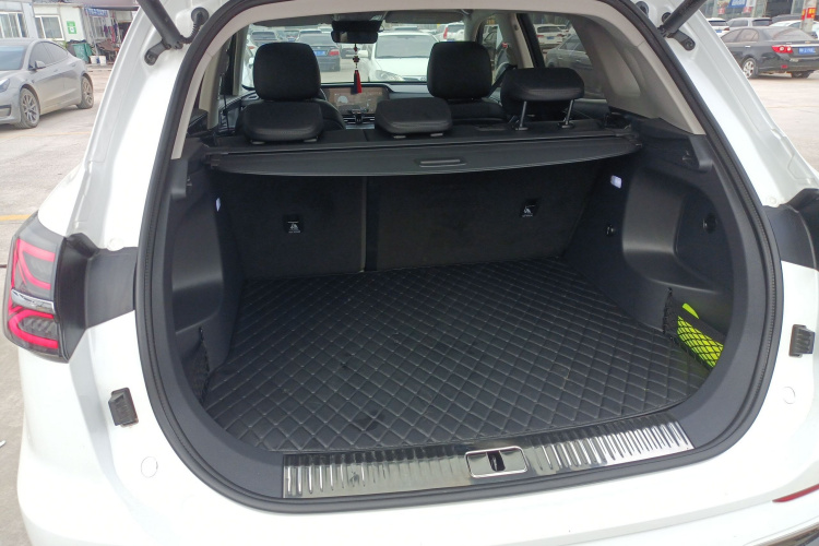 红旗HS5 2023款 2.0T 四驱旗享Pro版局部细节23